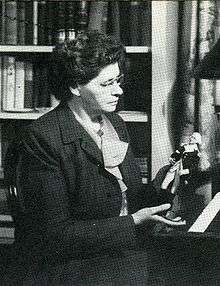 Black and white photo of novelist Lorna Beers.