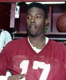 A picture of Charlie Ward wearing a football uniform.