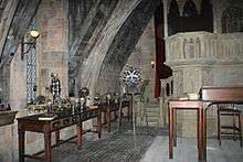 One of the scenes in the queue area is that of the Defence Against the Dark Arts classroom. It replicates the classroom as seen in the films.