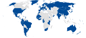 Map showing IWC members in blue