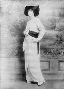 Black and white full-length portrait of Jane Cowl.