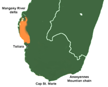 A map of southern Madagascar highlighting the distribution of the long-tailed ground roller along the southwestern shore north of Toliara.