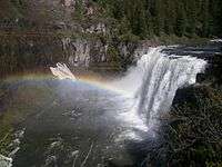 A photo of Upper Mesa Falls.