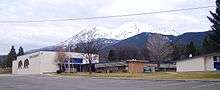 Photo of Mount Shasta High School with Mount Shasta in the background