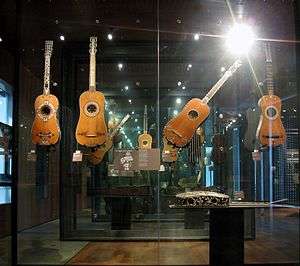 Baroque Guitars from the Cité de la Musique in Paris