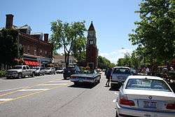 Exterior view of the main commercial street in Niagara-on-the-Lake