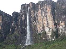 Kukenán Falls