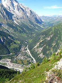 a valley in Italy defining the south side of the Mont Blanc massif