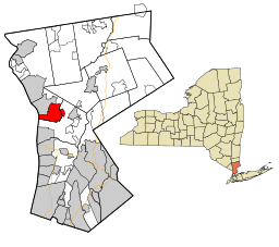 Located on the west border of the county, in the center by latitude. The county is located in the south section and on the east border of the state.